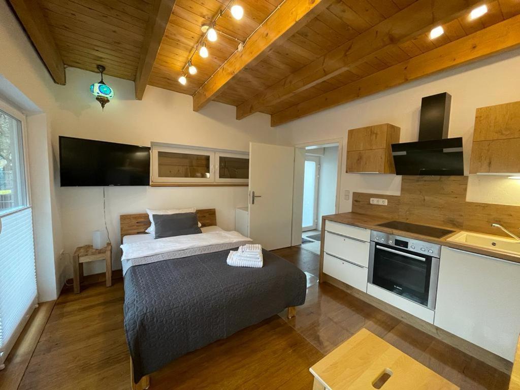 Ferienwohnung Im Stadtzentrum Von Bernau - Komfortable Wohnung Mit 2 Zimmern, Bad, Spuelmaschine, Waschmaschine, Komplette Kueche, Wlan, Terrasse, Ruhige Lage Bernau bei Berlin Exterior photo
