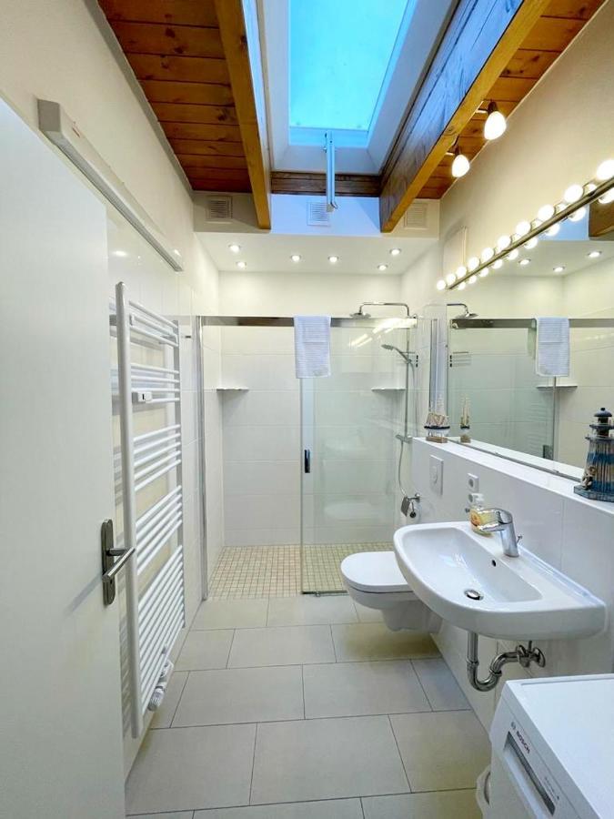 Ferienwohnung Im Stadtzentrum Von Bernau - Komfortable Wohnung Mit 2 Zimmern, Bad, Spuelmaschine, Waschmaschine, Komplette Kueche, Wlan, Terrasse, Ruhige Lage Bernau bei Berlin Exterior photo